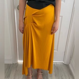 NWOT Zara high low skirt.